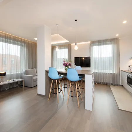 8era Business Executive Rotermanni Apartman *