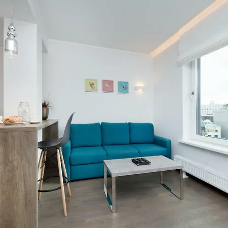 8era Business Executive Rotermanni *