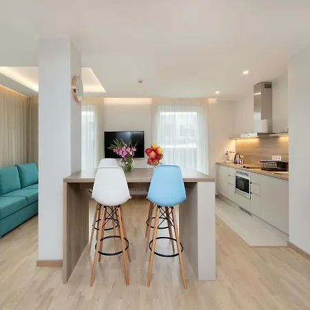 8era Business Executive Rotermanni Apartman *