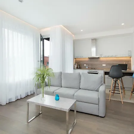 8era Business Executive Rotermanni تالين