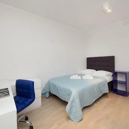 8era Business Executive Rotermanni *