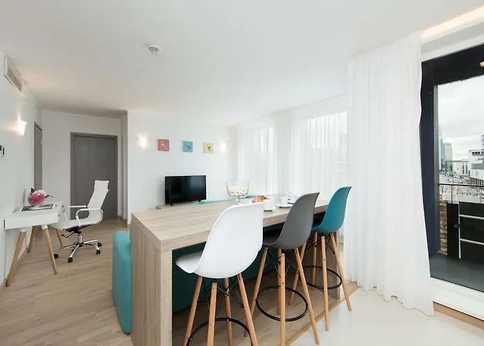 8era Business Executive Rotermanni * Reval