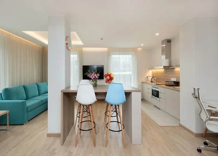 8era Business Executive Rotermanni Apartman *