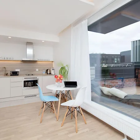 8era Business Executive Rotermanni