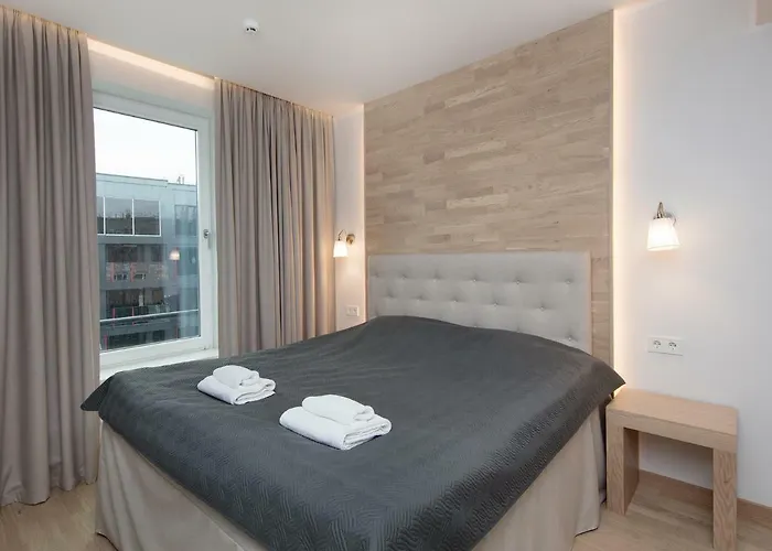 8era Business Executive Rotermanni